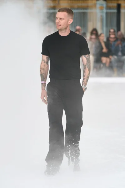 Look 51